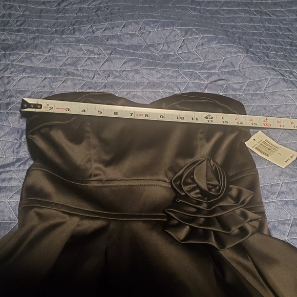 NEW Teeze Me Juniors Size 7 Black Satin Strapless Cocktail Dress Knee Length - Picture 10 of 12